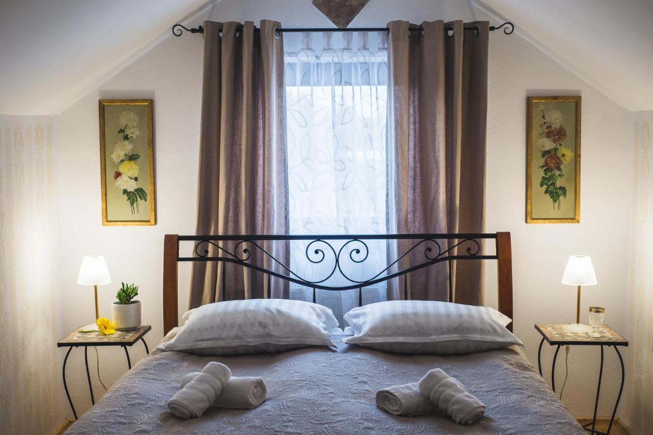 Tri Mudraca Inn Karanac Esterno foto