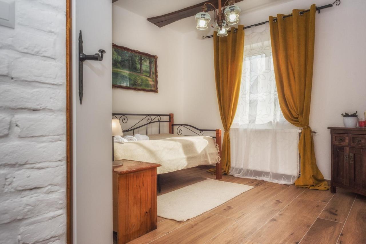 Tri Mudraca Inn Karanac Esterno foto