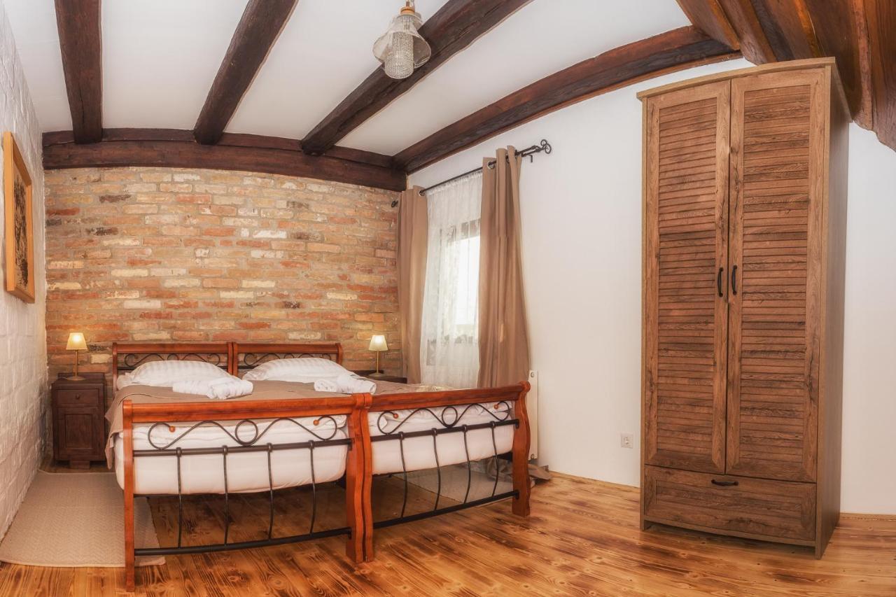 Tri Mudraca Inn Karanac Esterno foto