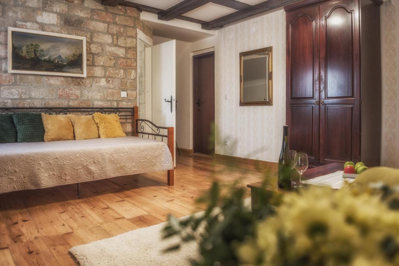 Tri Mudraca Inn Karanac Esterno foto