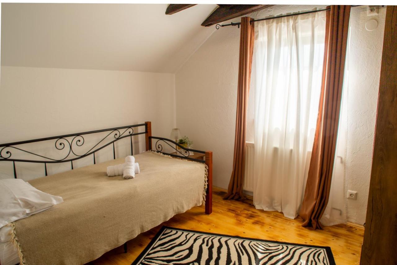 Tri Mudraca Inn Karanac Esterno foto